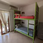 Hostel Tias *