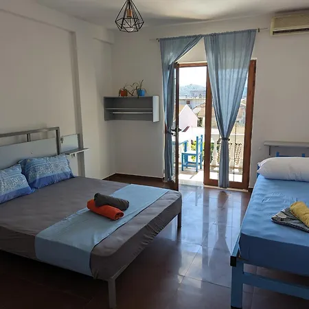 Tias ホステル Shkodër