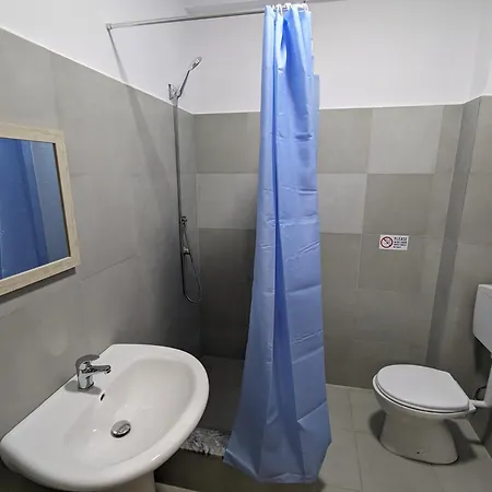 Tias ホステル Shkodër