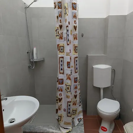 Tias * Shkodër
