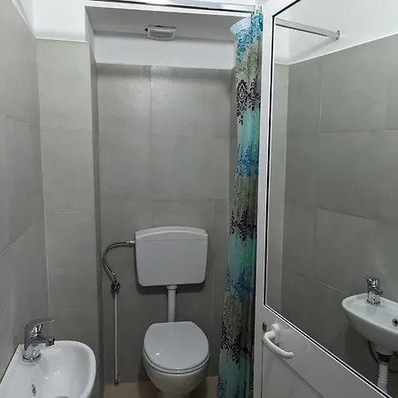 Tias * Shkoder